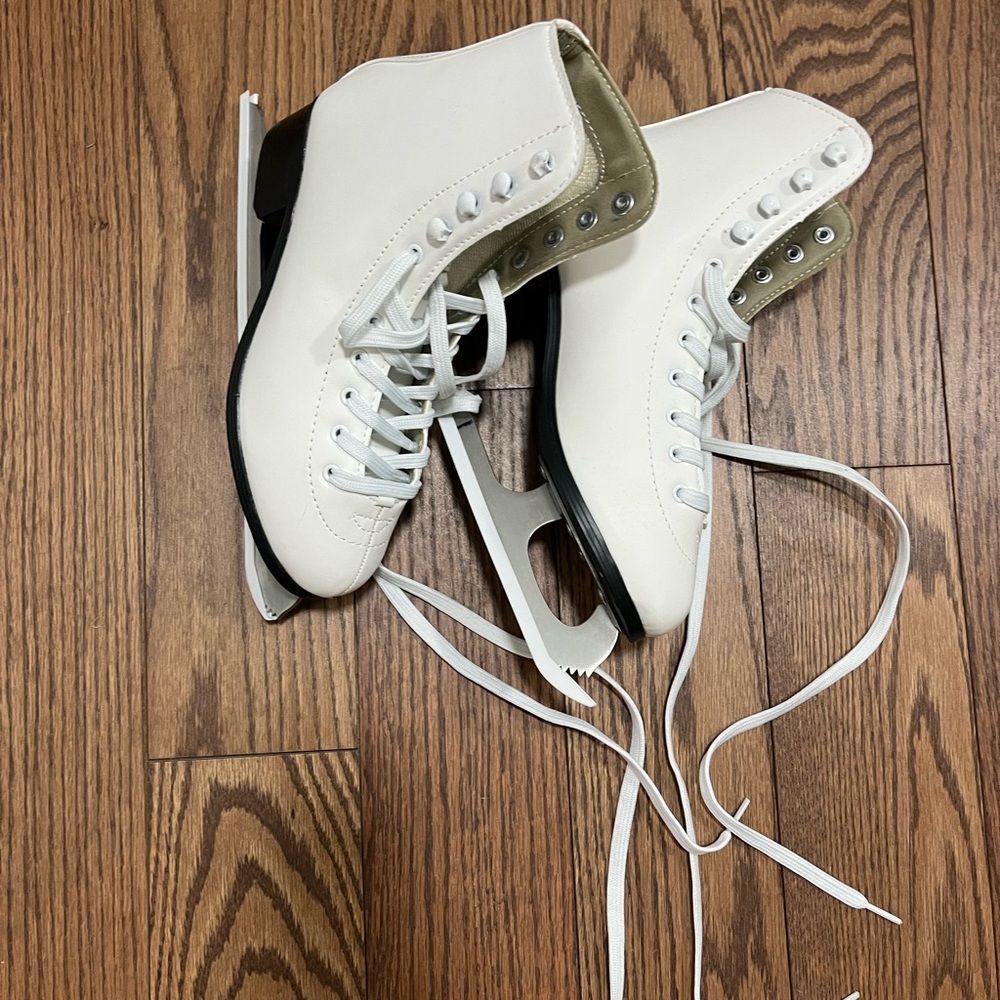 Women's White Ice Skates